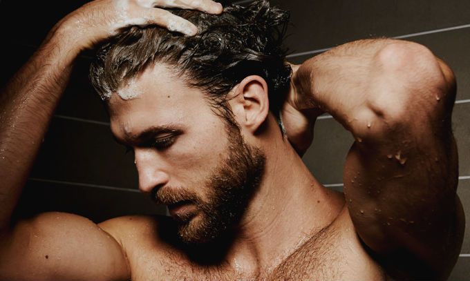 Homens de 30: Lavar o cabelo diariamente é bom ou ruim? – Blog Pedro Pitanga