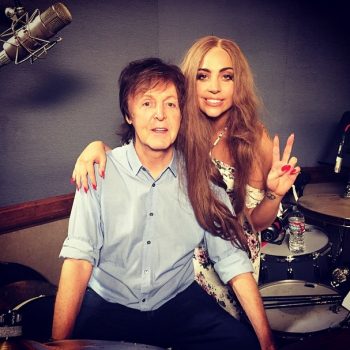 Lady Gaga revela parceria com Paul McCartney