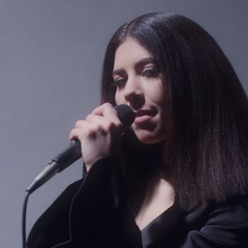 "Forget" é novo clipe de Marina and the Diamonds